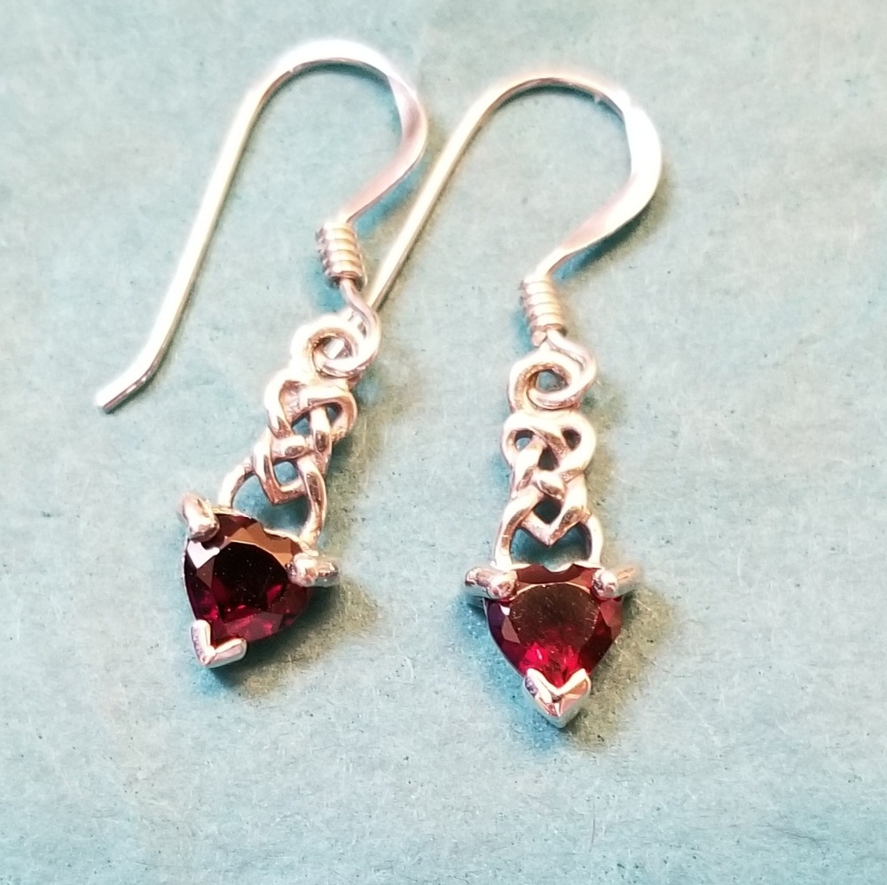 .925 Silver Celtic Knotwork Heart Garnet Earrings - Picture 8 of 8